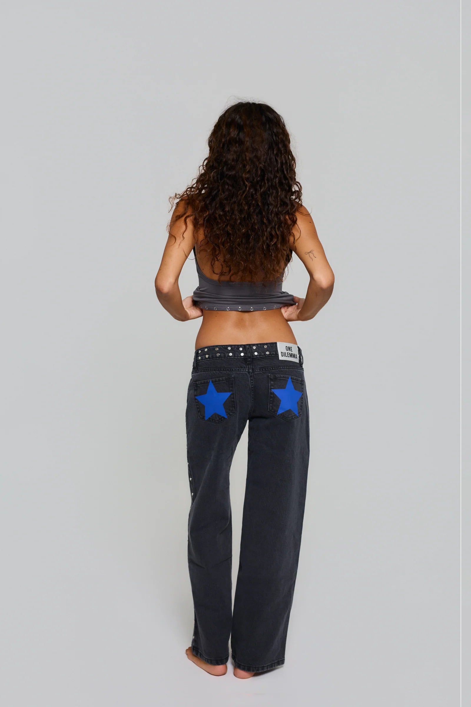 BLACK JEANS BLUE STAR